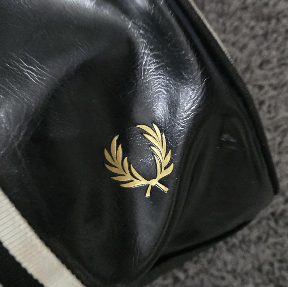 Fred Perry Black and White Duffel Bag Classic Athletic Design - Picture 8 of 9